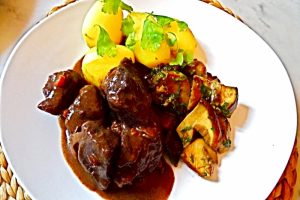 Lee más sobre el artículo Boeuf Bourgignon